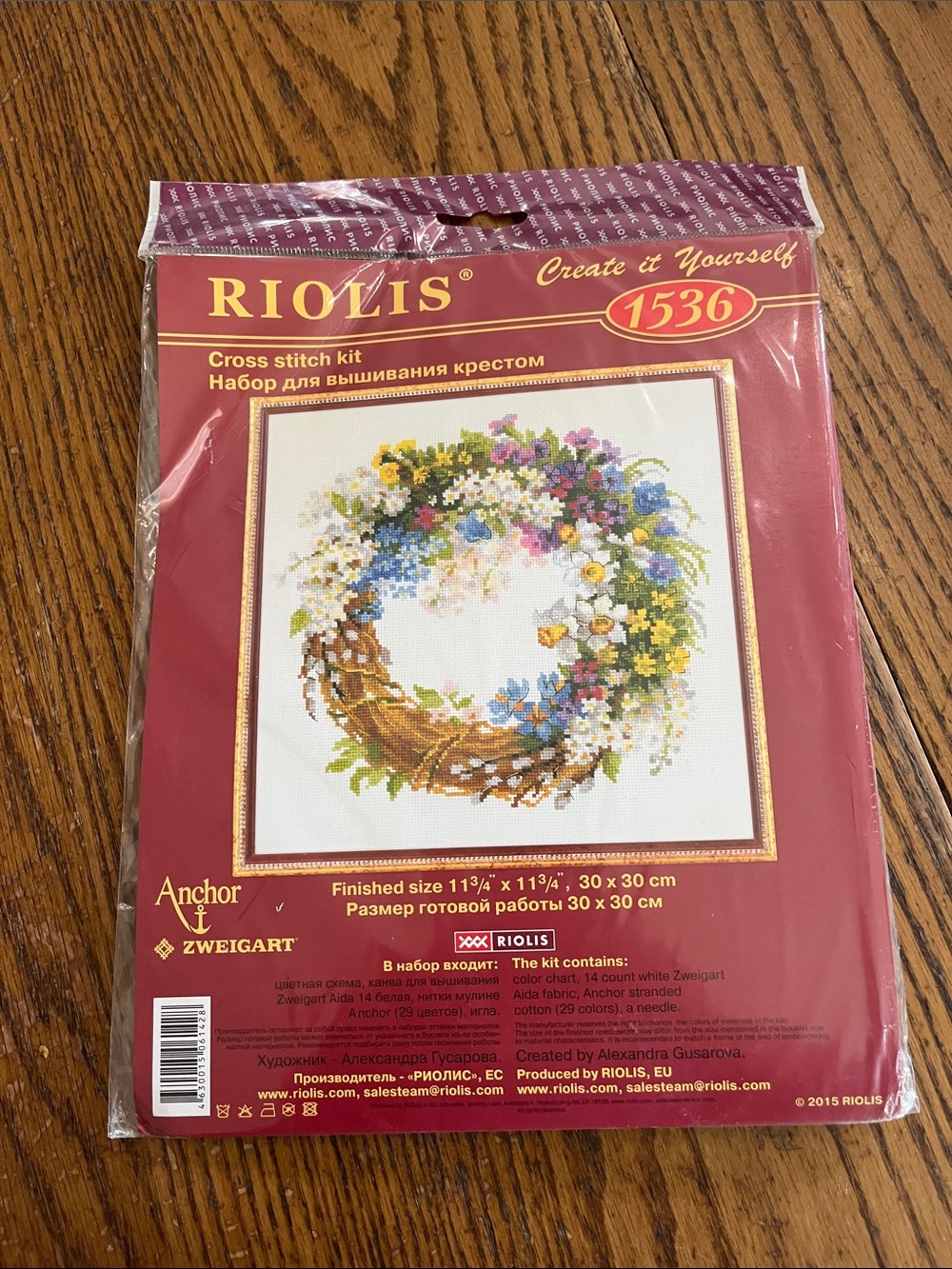 Riolis Cross Stitch Kit 1536 Floral Wreath - Multicolor sealed in plastic